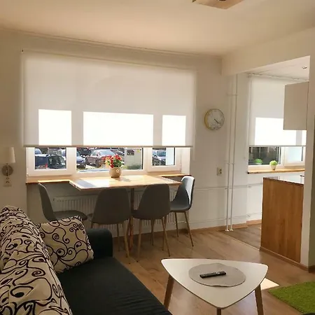 Apartment Laada 25 *
